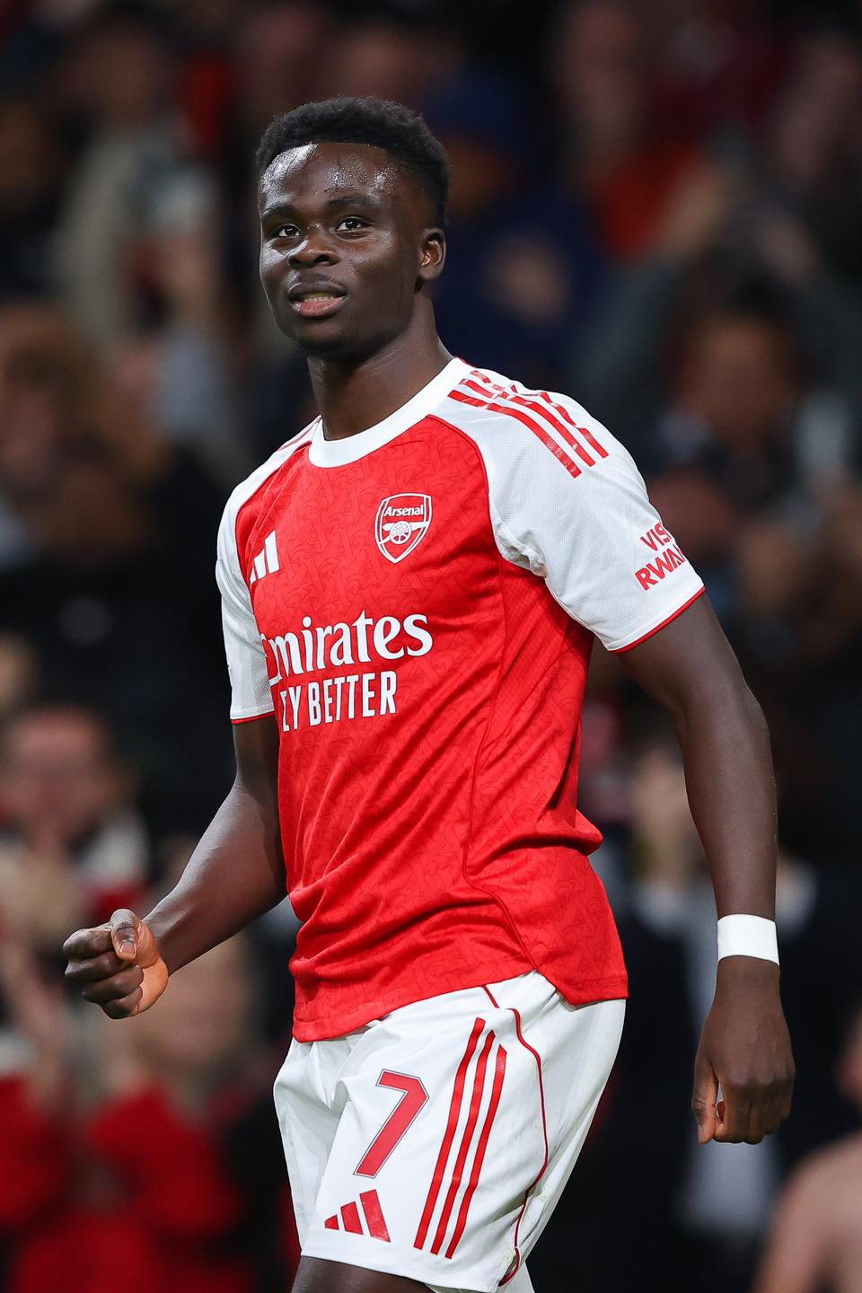 Saka chơi hơn 250 trận cho Arsenal, ghi 77 bàn và kiến tạo 78.